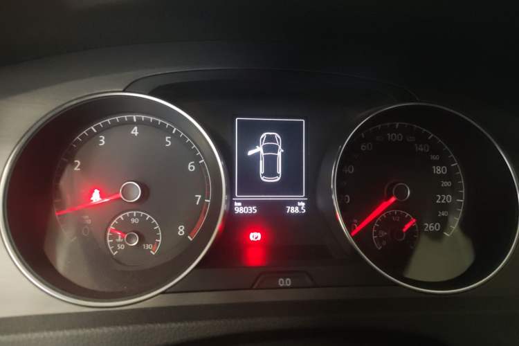 Used Volkswagen Golf 2014 1.4 TSI Manual Comfort Model Instrument Cluster