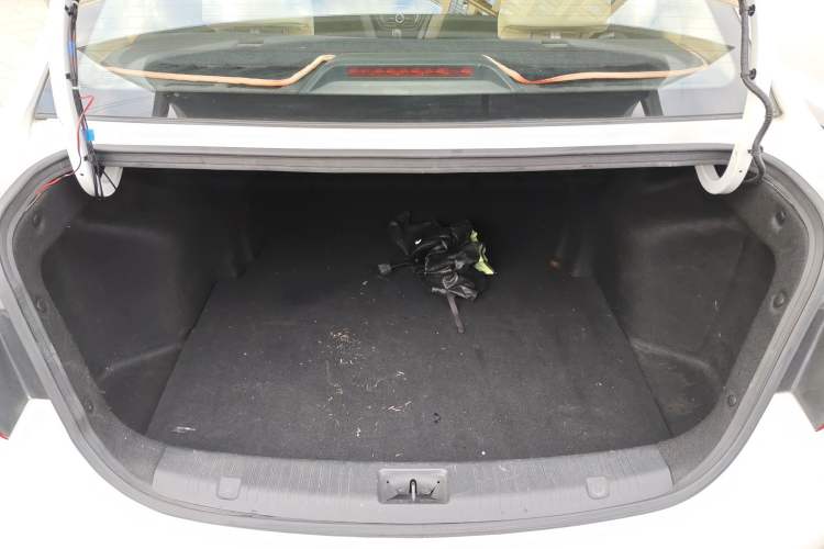 Used CHANGAN Alsvin V7 2015 1.6L Automatic Enjoyment Model China IV Standard
