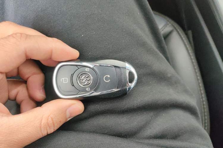 Used Buick Velite 6 2023 430km Range Commuter Version