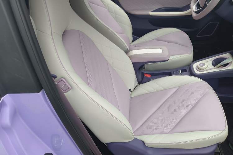 Used Chery Little Ant 2022 Mei Romance 30.6 kWh Right Front Seat