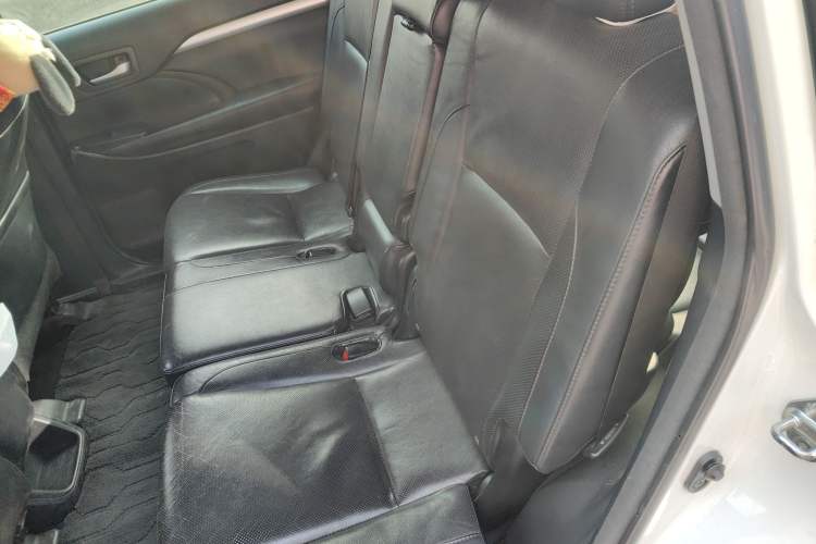 Used Toyota Highlander 2015 2.0T Two-Wheel Drive Luxury Edition 7 Seats
