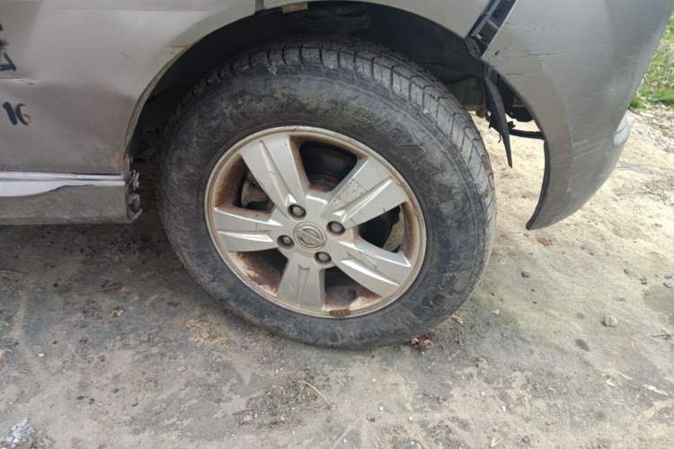 Used Jinbei New Hiace X30L 2016 1.3L Wealth Edition DLCG12 Right Front Wheel Hub