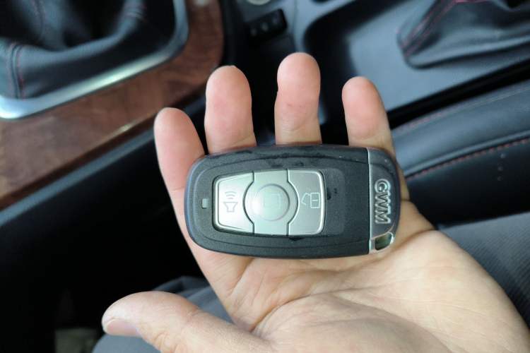 Used Haval H6 2015 Revised Version Sport Edition 1.5T Manual Transmission Two-Wheel Drive Elite Grade