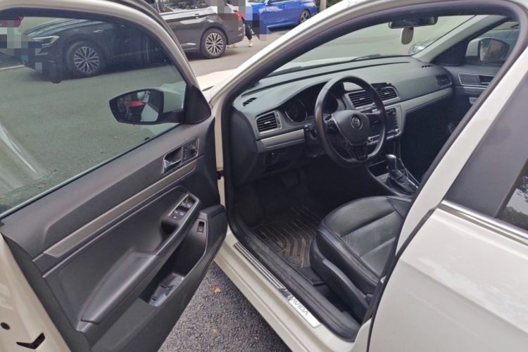 Used Volkswagen Lavida 2015 1.6L Automatic Comfort Edition