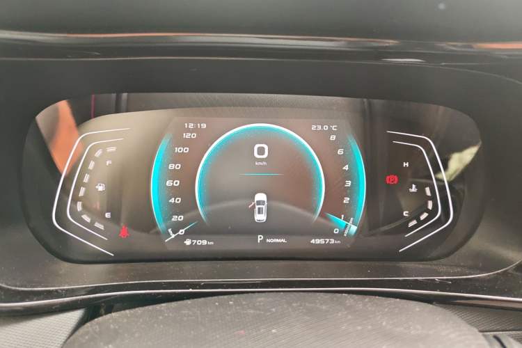 Used CHANGAN OSHAN X5 2021 1.6L CVT Luxury Model