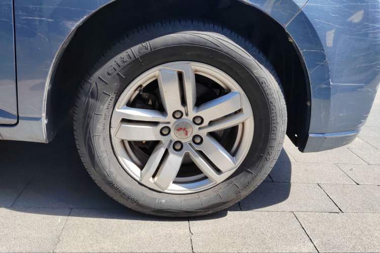 Used Wuling Hongguang PLUS 2019 1.5T Manual Standard Edition 5 Seats