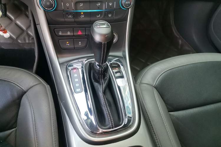 Used Chevrolet Malibu 2013 2.0L Automatic Luxury Edition Gear Lever