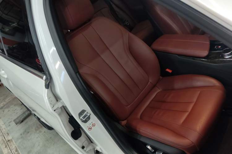 Used BMW 5 Series 2020 530Li Leading Model M Sport Package Right Front Seat