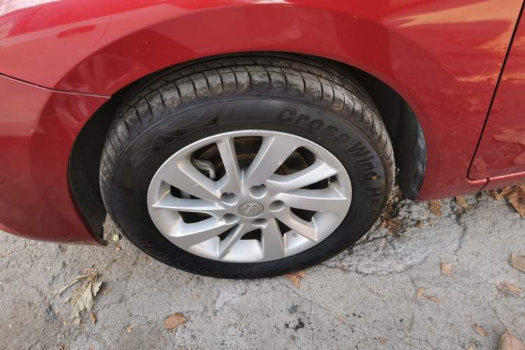 Used Nissan Tiida 2016 1.6L CVT Cool Dynamic Edition
