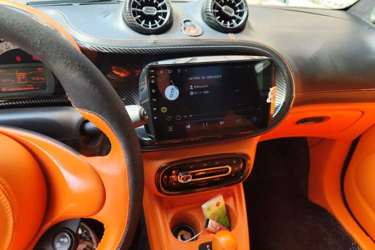 Used smart fortwo 2015 1.0L 52 kW hardtop Dynamic version