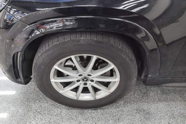 Used Mercedes-Benz GLE 2020 Restyled GLE 350 4MATIC Fashion Edition Left Front Wheel Hub