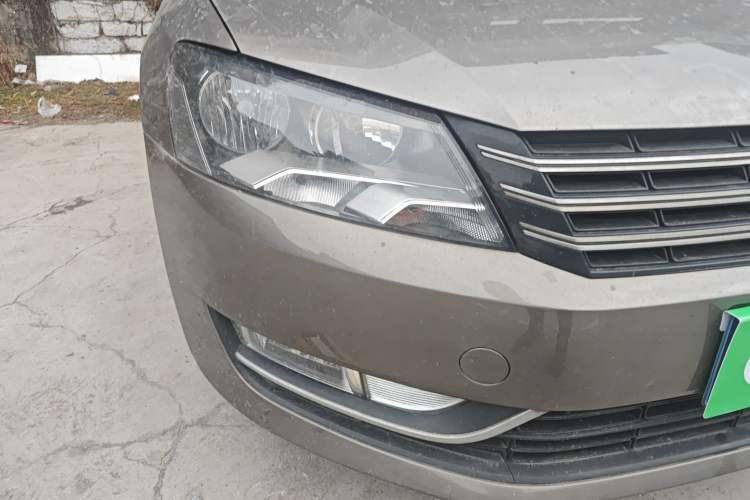 Used Volkswagen Passat 2013 1.8TSI DSG Prestige Edition Right Front Headlight