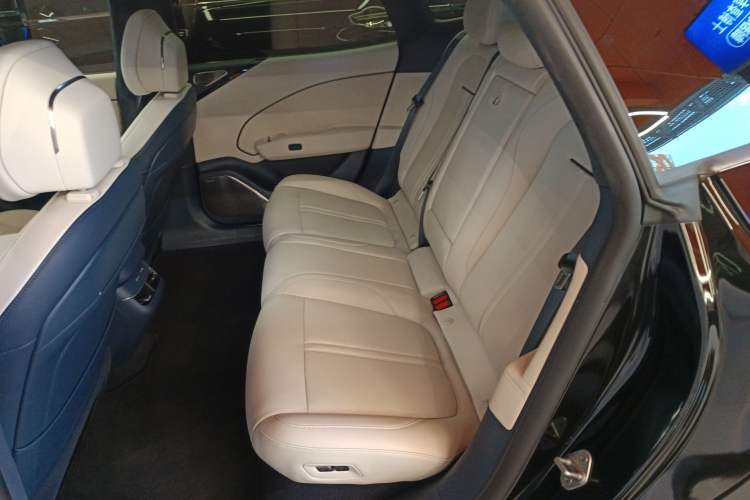 Used Zeekr 007 2024 Rear-Drive Intelligent Driving Version 75 kWh
