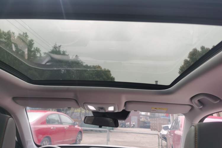 Used CHANGAN OSHAN Z6 2023 Blue Whale 1.5T DCT Smart-Led City Edition Headliner