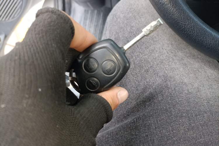 Used Ford Transit Custom 2015 2.4T Short-Wheelbase 6-Seater Mid-Roof Multi-Purpose Vehicle Vehicle Key