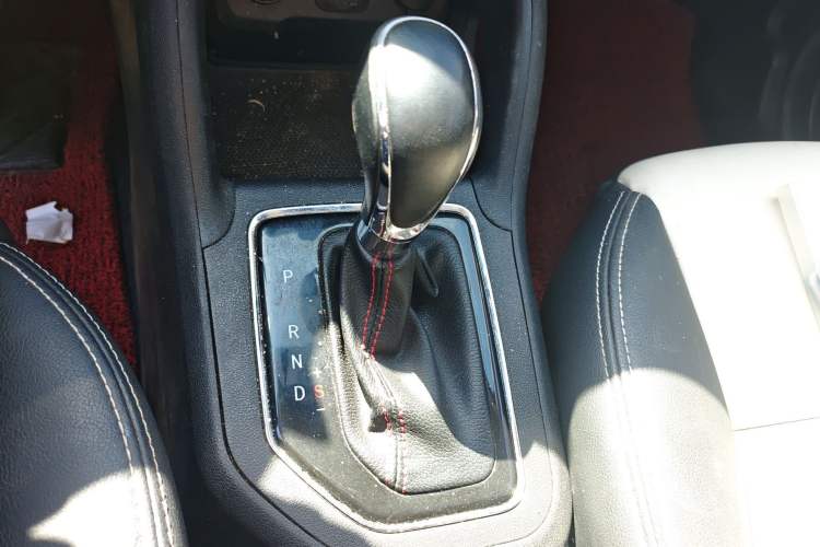 Used CHANGAN CS35 2017 1.6L Automatic Luxury Model Gear Lever