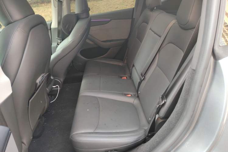 Used Tesla Model Y 2025 Rear-Wheel-Drive Version