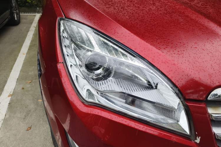 Used CHANGAN CS35 2015 1.6L Automatic Luxury Model China IV Standard Right Front Headlight