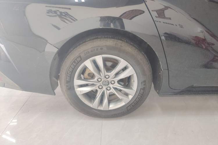 Used Toyota SIENNA 2023 2.5L Hybrid Comfort Edition Exterior 5