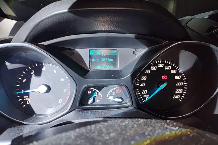 Used Ford Kuga 2013 1.6L GTDi Two-Wheel-Drive Trend Model