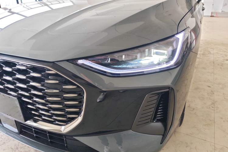 Used Chery Fengyun A8L 2025 1.5 TGDI 145 km Luxury Version Left Front Headlight