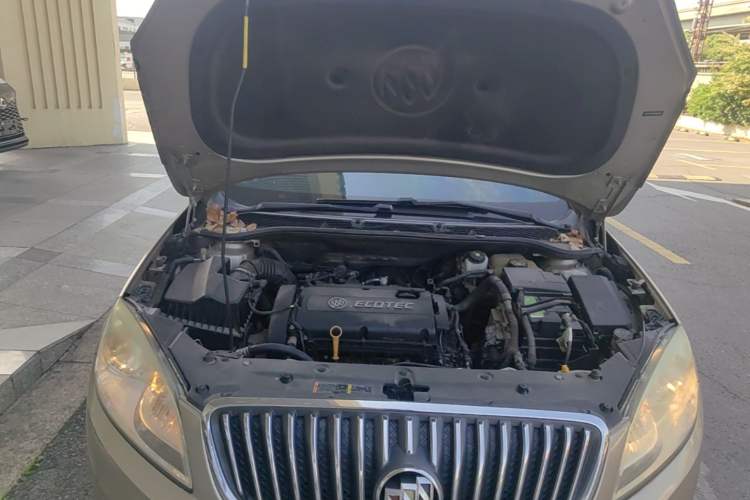 Used Buick GT 2013 GT 1.6L Manual Entry-Level Model Engine Bay