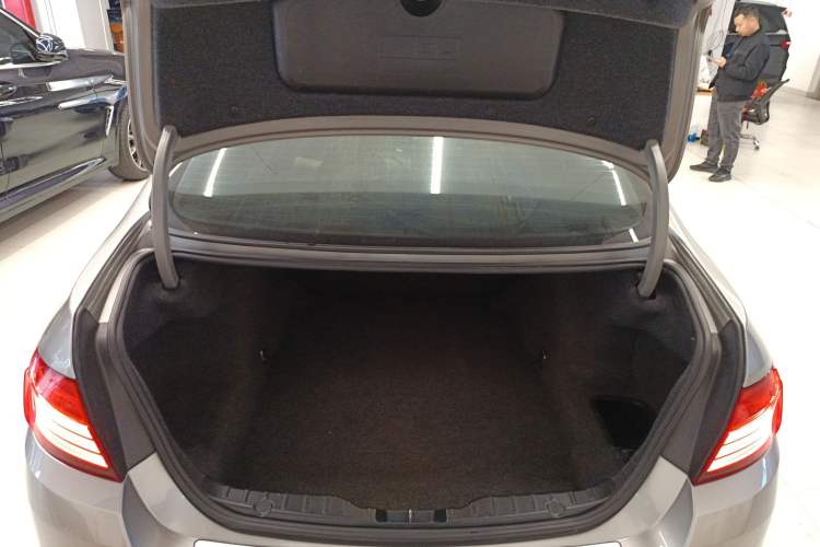 Used BMW 5 Series 2014 520i Elegant Edition