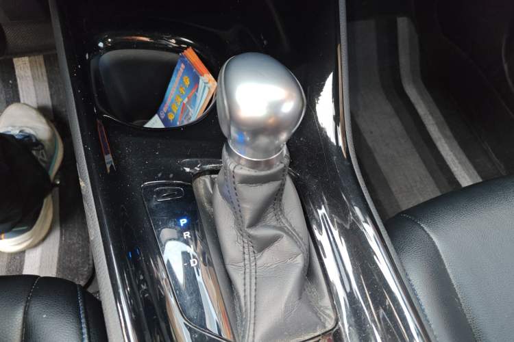 Used Toyota C-HR 2018 2.0L Leading with Sunroof China V Standard Gear Lever