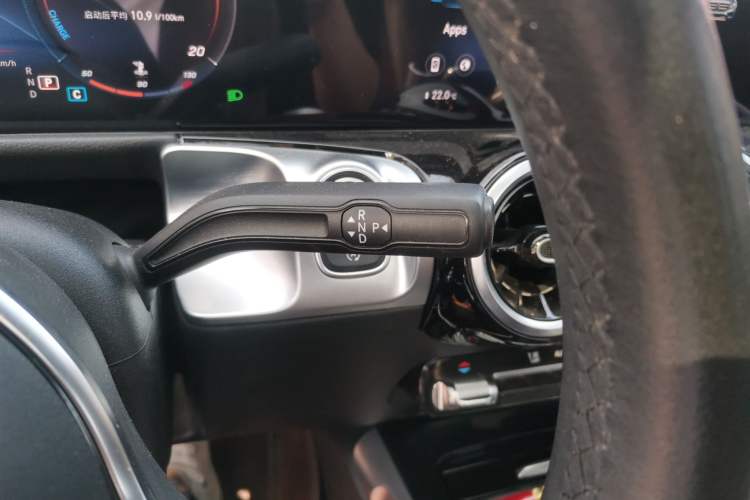 Used Mercedes-Benz GLB 2022 Second Facelift GLB 200 Dynamic Edition Gear Lever