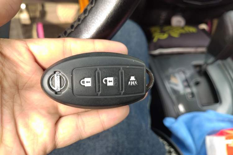 Used Nissan X-Trail 2015 2.0L CVT Comfort MAX Edition 2WD