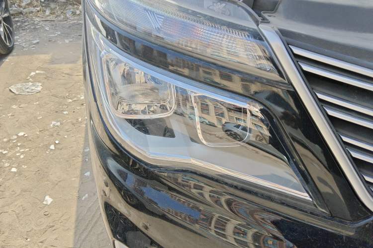 Used FORTHING Lingzhi 2022 M5 1.6L Practical Model 5 Seats
