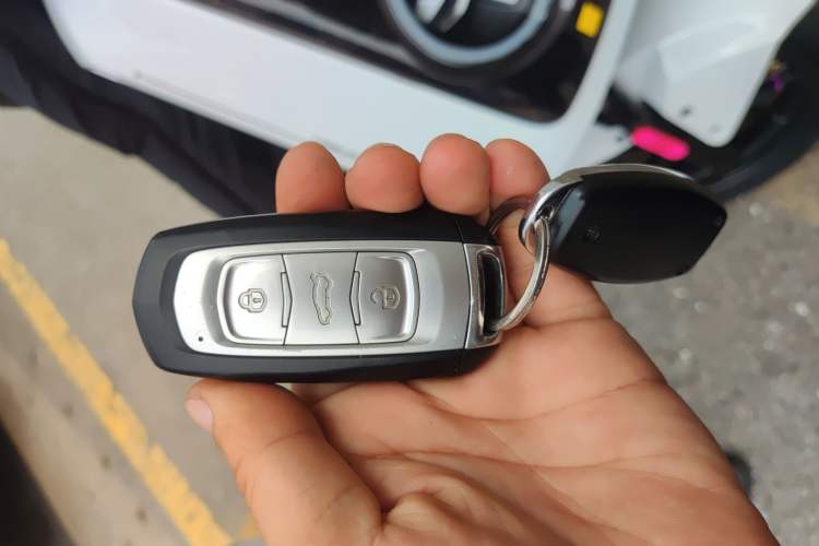 Used Geely Auto Emgrand X7 Sport 2016 1.8TD Automatic ZhiShang Model Vehicle Key