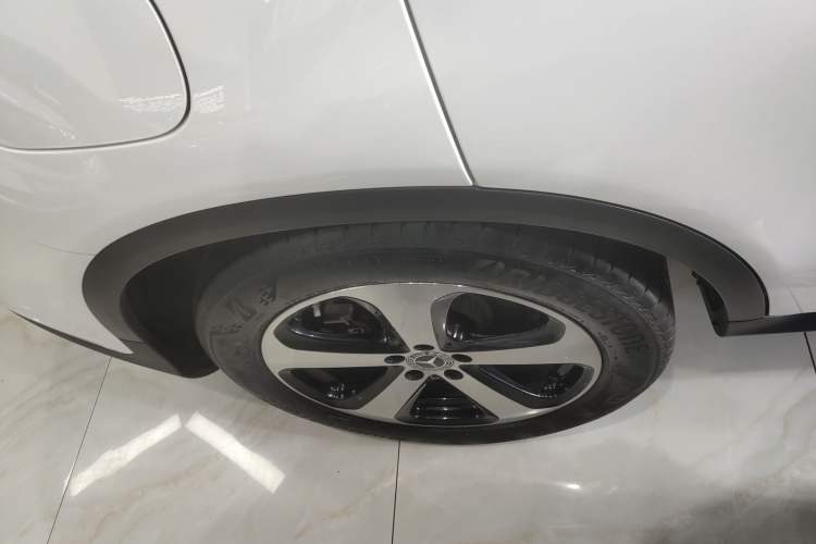 Used Mercedes-Benz GLC 2022 Facelifted GLC 260 L 4MATIC Dynamic Edition Right Rear Wheel Hub