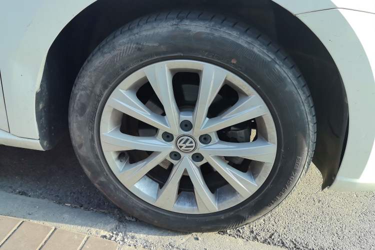 Used Volkswagen Lavida 2015 1.6L Automatic Comfort Edition