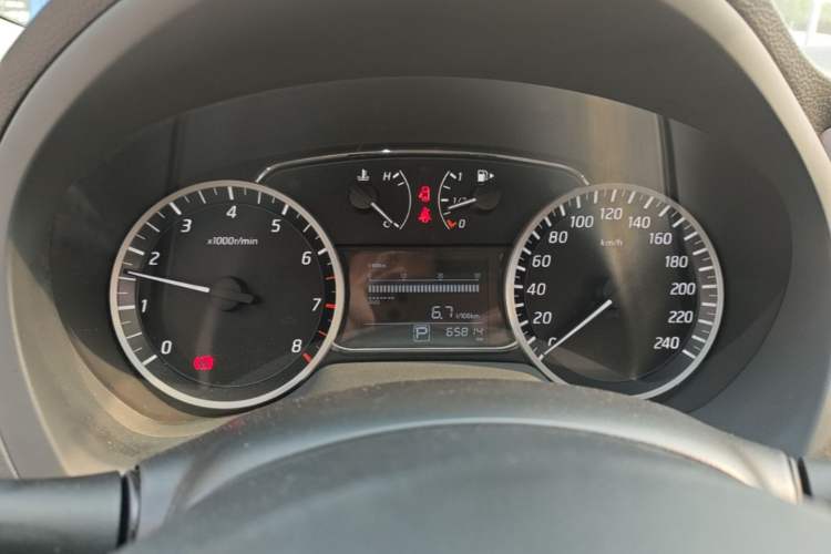 Used Nissan Sylphy 2019 1.6XV CVT Smart Connect Luxury Edition China VI Standard Instrument Cluster