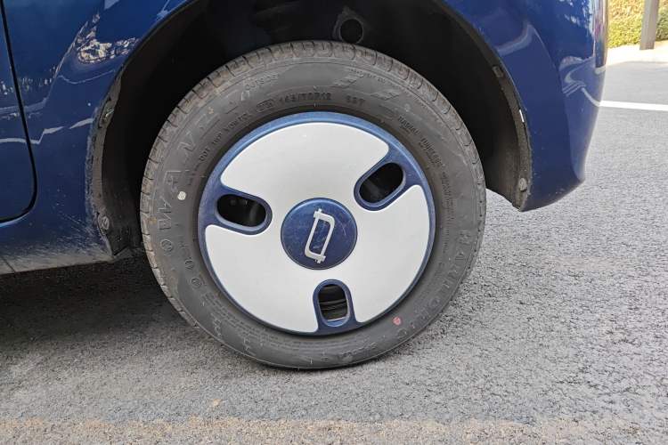 Used Bestune Pony 2026 222km Colorful Horse Right Front Wheel Hub