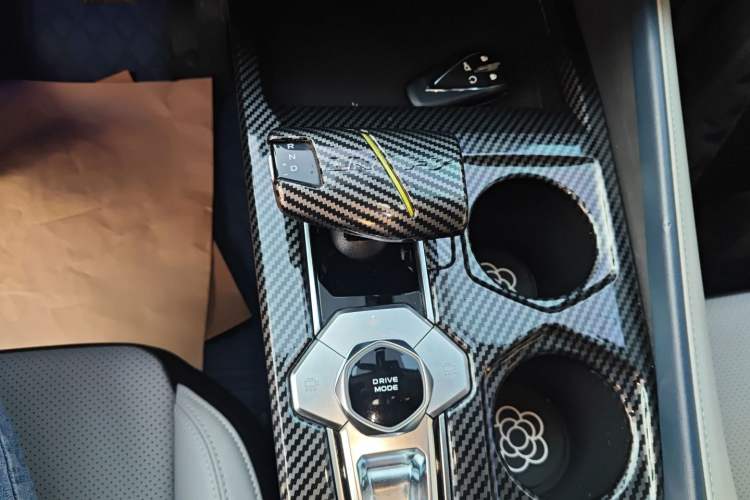 Used Changan UNI-V iDD 2023 Zhidian iDD 1.5T 113km Smart & Fun Version (Rapid Edition)
