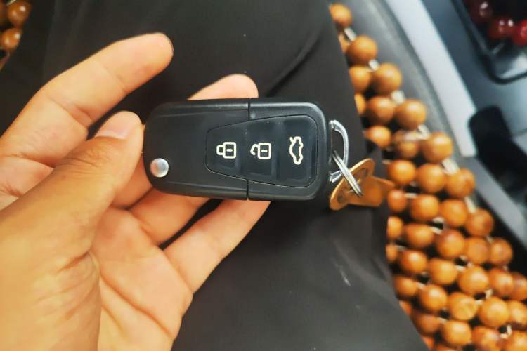 Used Lifan Auto X60 2012 Discovery Edition 1.8L Manual Luxury Model