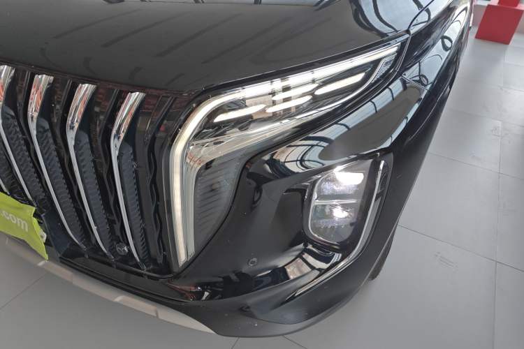 Used Hongqi HS7 PHEV 2024 2.0T PHEV Four-Wheel Drive Flagship Edition 6 Seats
