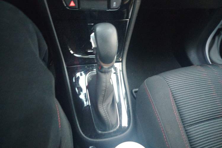 Used Buick Encore 2017 18T Automatic Two-Wheel Drive Urban Leading Model Gear Lever