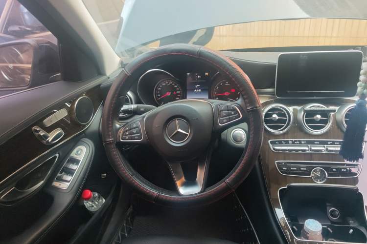 Used Mercedes-Benz C-Class 2016 C 200 L
