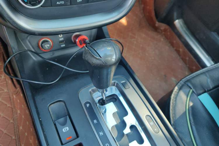 Used Bestune X80 2015 2.0L automatic luxury version