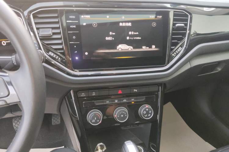 Used Volkswagen T-ROC 2022 280TSI DSG Two-Wheel Drive Elite PLUS Audio And AC Panel