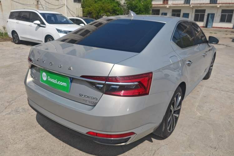Used Skoda Superb 2022 TSI330 DSG Luxury Edition Rear Right 45 Deg