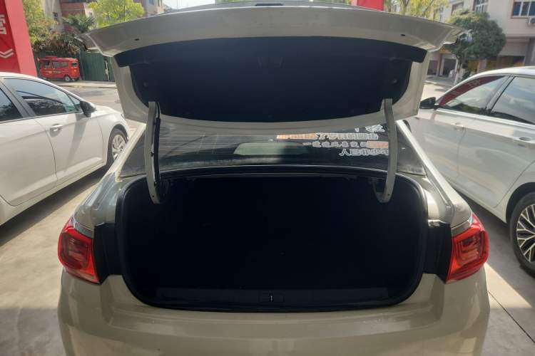 Used Citroen C4 Sega 2016 1.6L Manual Luxury Model