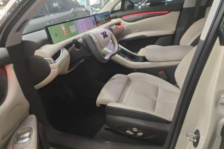 Used IM LS6 2023 Max Extended-Range Version Left Front Seat