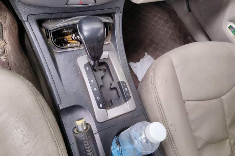 Used Bestune B50 2012 1.6L automatic with sunroof