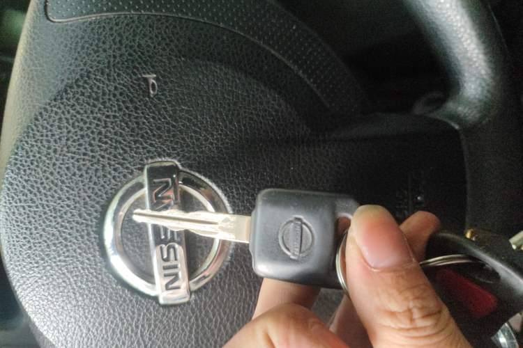 Used Nissan NV200 2013 1.6L Luxury Model China IV Standard Vehicle Key