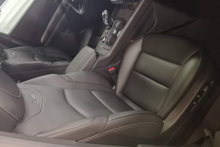 Used Cadillac XT4 2020 Revised Version 28T Two-Wheel Drive Leading Edition Right Front Seat