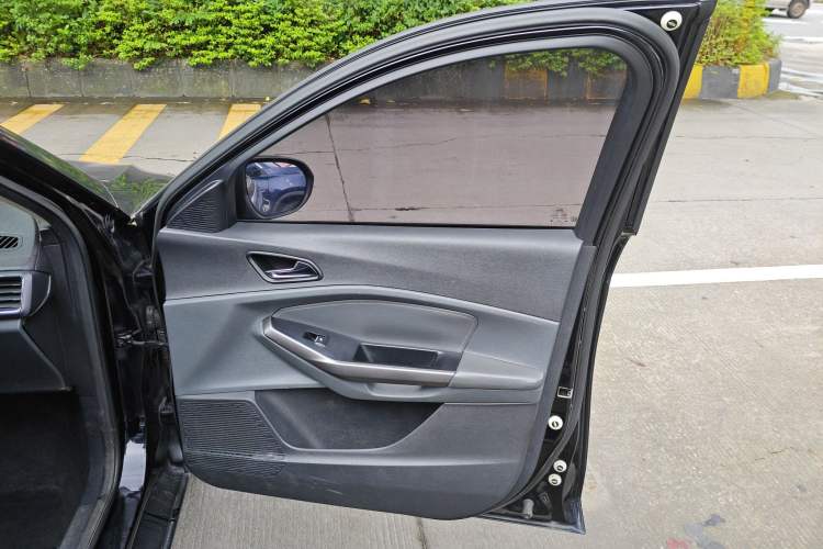 Used Ford Escort 2015 1.5L Automatic Fashion Model